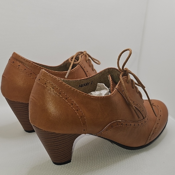 Refresh Amany Women's Cuban Heel Ankle Booties Oxford - Picture 3 of 8